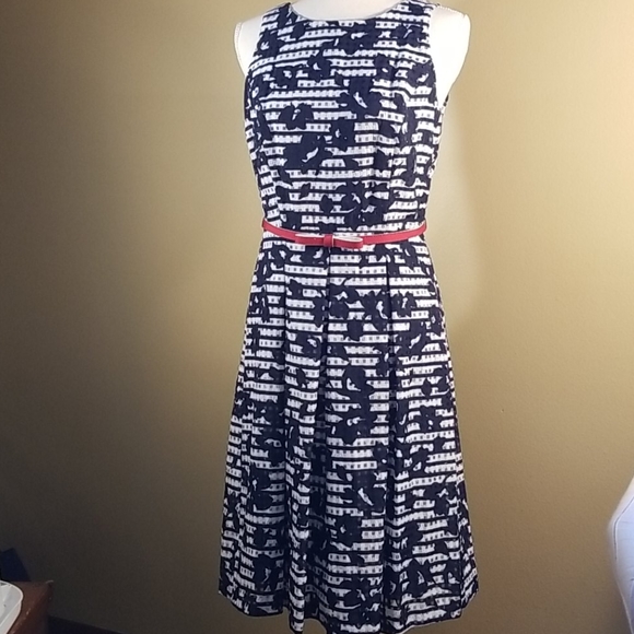 Ronni Nicole Dresses & Skirts - Ronnie Nicole Navy Dress